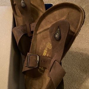 NIB Birkenstock Gizeh  tan suede size 44 regular footbed
